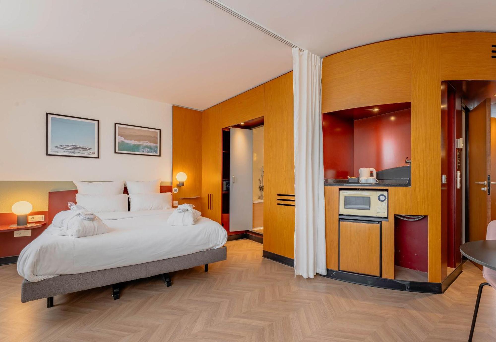 B&B Hotel Calais Terminal Cite Europe 4 Etoiles コケル エクステリア 写真