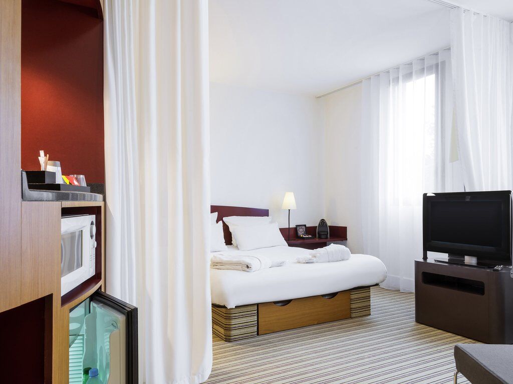 B&B Hotel Calais Terminal Cite Europe 4 Etoiles コケル エクステリア 写真